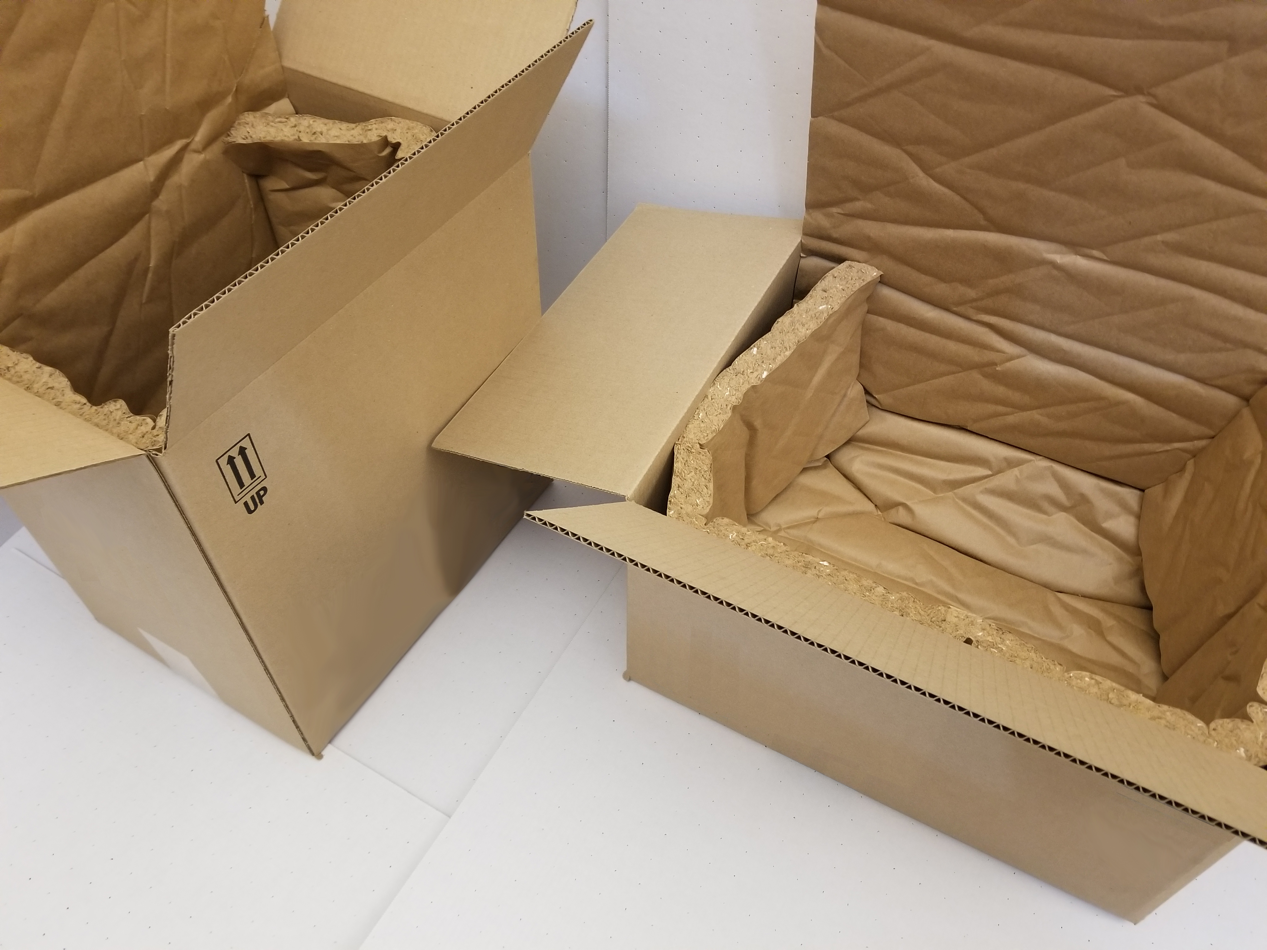 Insulating boxes - Other packaging products